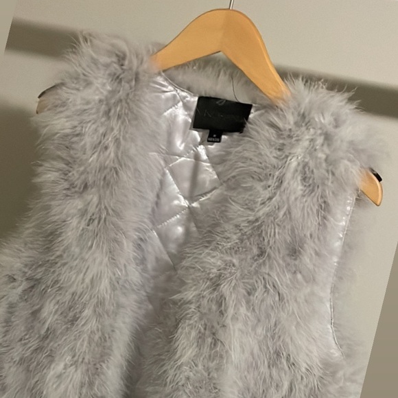 Ostrich feather vest - Picture 2 of 5